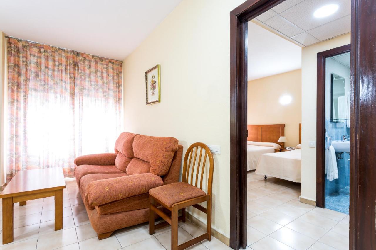 סביליה Apartamentos Resitur מראה חיצוני תמונה