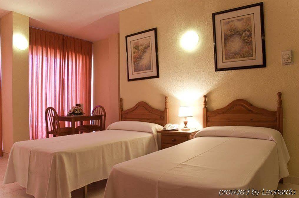 סביליה Apartamentos Resitur חדר תמונה