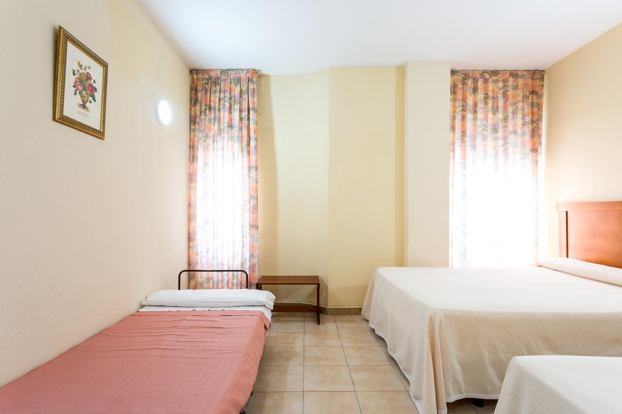 סביליה Apartamentos Resitur מראה חיצוני תמונה