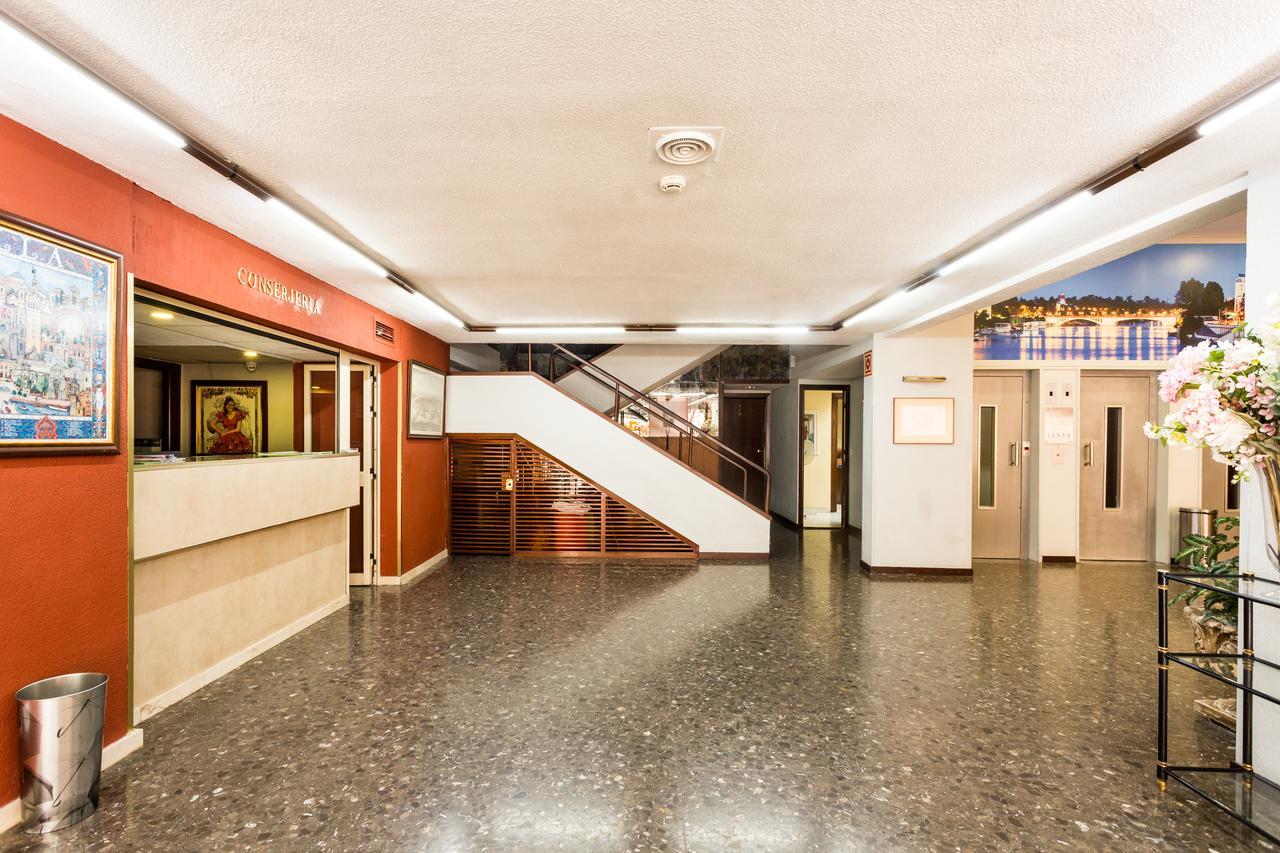 סביליה Apartamentos Resitur מראה חיצוני תמונה