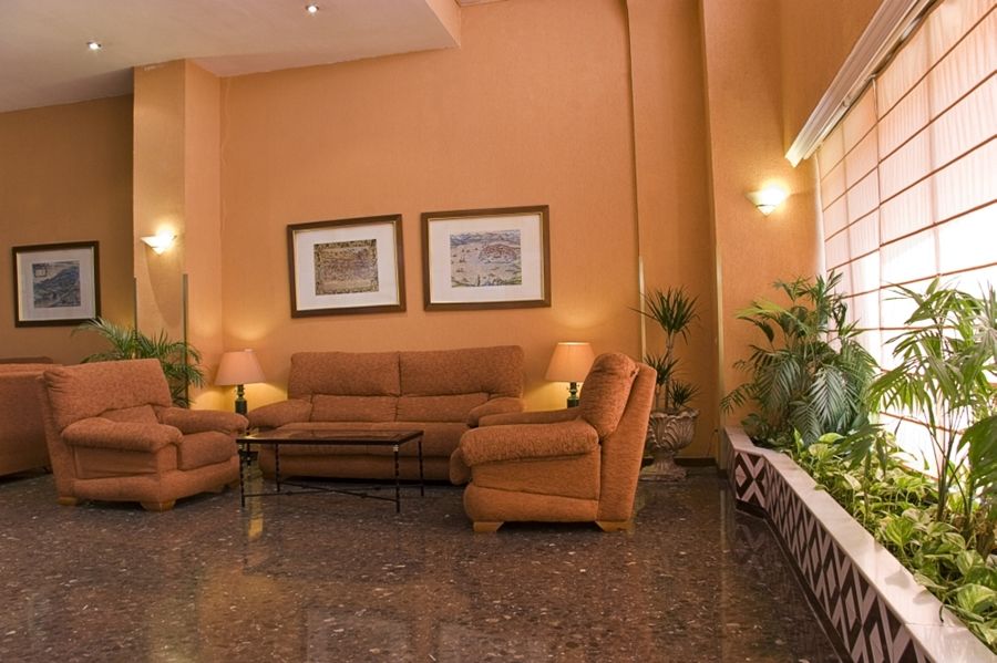 סביליה Apartamentos Resitur מראה חיצוני תמונה